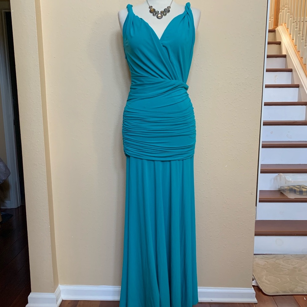 🌺 HALSTON GOWN ruched style